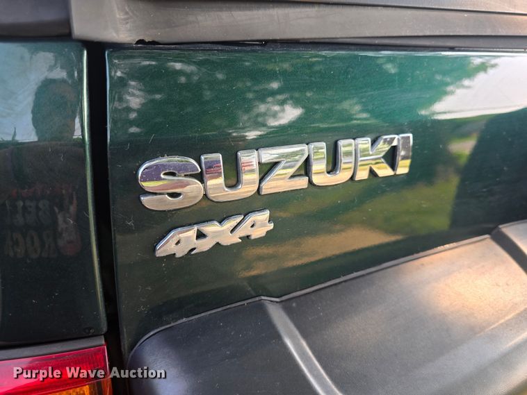 image for item DQ4389 2002 Suzuki Vitara SUV