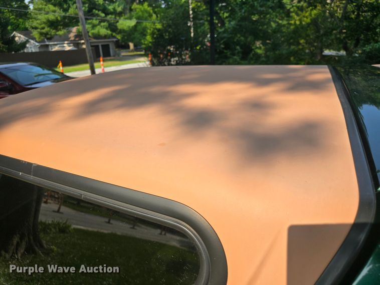 image for item DQ4389 2002 Suzuki Vitara SUV