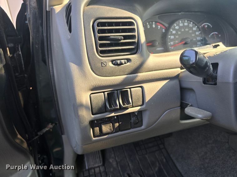 image for item DQ4389 2002 Suzuki Vitara SUV