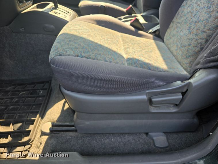 image for item DQ4389 2002 Suzuki Vitara SUV