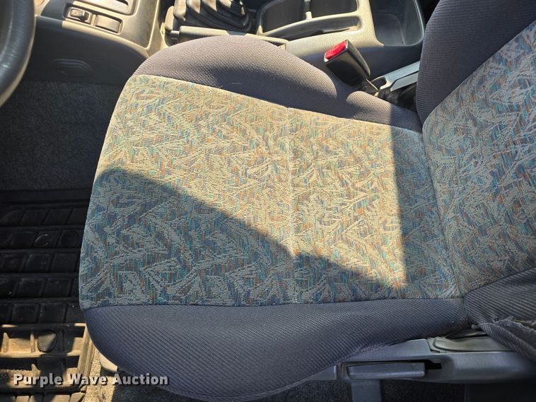 image for item DQ4389 2002 Suzuki Vitara SUV