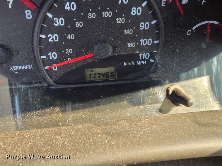 image for item DQ4389 2002 Suzuki Vitara SUV