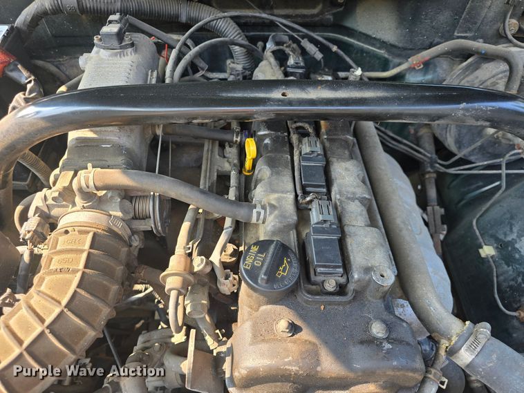 image for item DQ4389 2002 Suzuki Vitara SUV