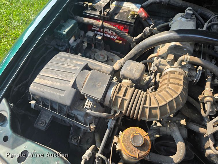 image for item DQ4389 2002 Suzuki Vitara SUV