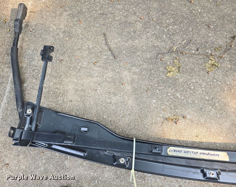 image for item DQ4389 2002 Suzuki Vitara SUV