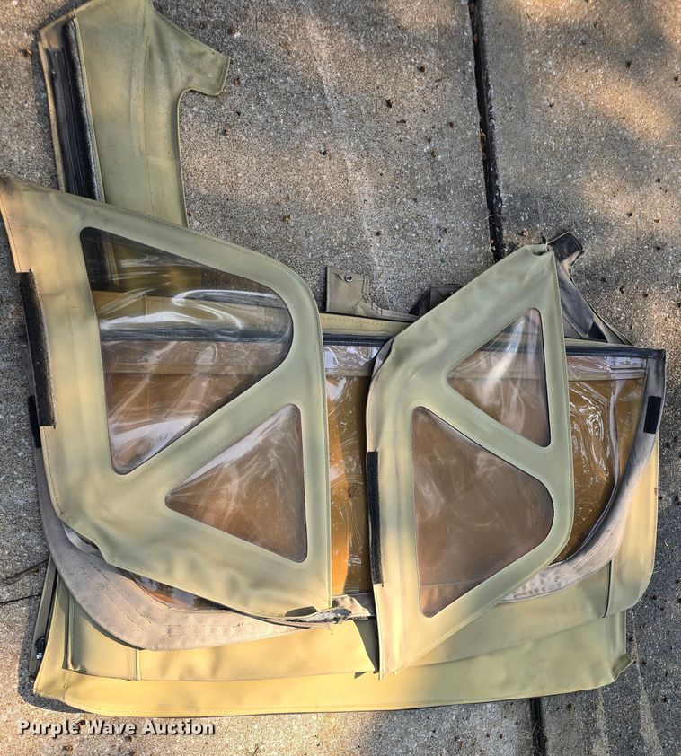 image for item DQ4389 2002 Suzuki Vitara SUV