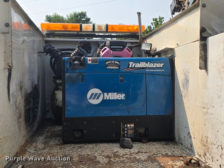 image for item DQ4464 2006 Ford F550 Super Duty XL utility / service truck