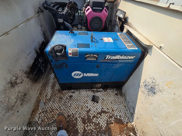 image for item DQ4464 2006 Ford F550 Super Duty XL utility / service truck