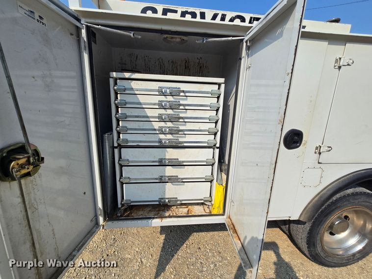 image for item DQ4464 2006 Ford F550 Super Duty XL utility / service truck