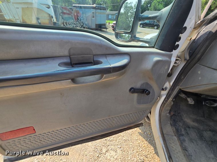 image for item DQ4464 2006 Ford F550 Super Duty XL utility / service truck