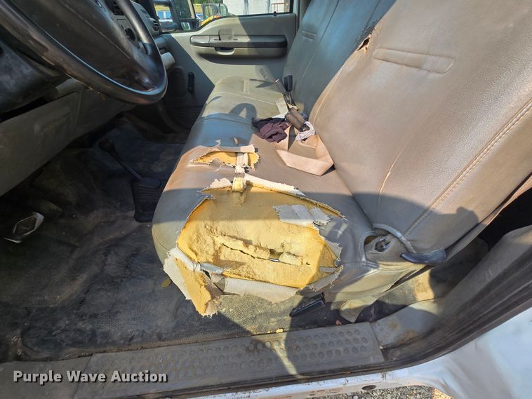 image for item DQ4464 2006 Ford F550 Super Duty XL utility / service truck