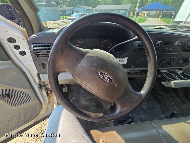 image for item DQ4464 2006 Ford F550 Super Duty XL utility / service truck