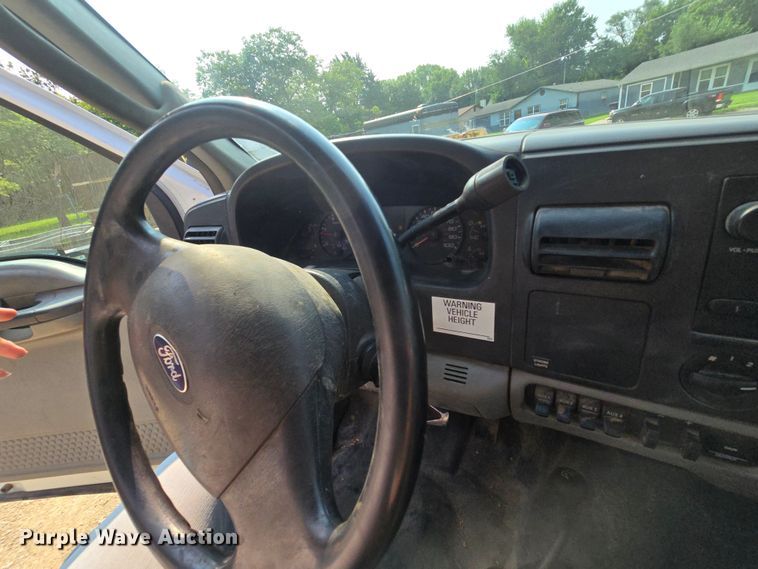image for item DQ4464 2006 Ford F550 Super Duty XL utility / service truck