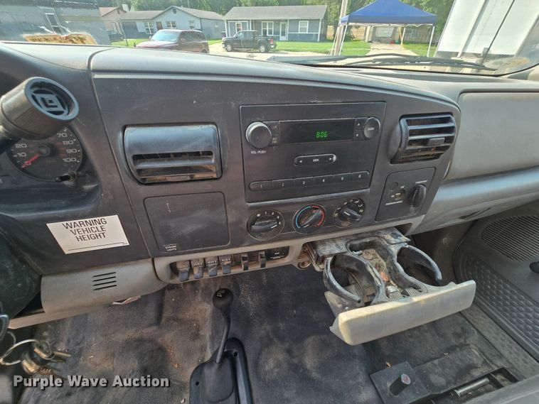 image for item DQ4464 2006 Ford F550 Super Duty XL utility / service truck