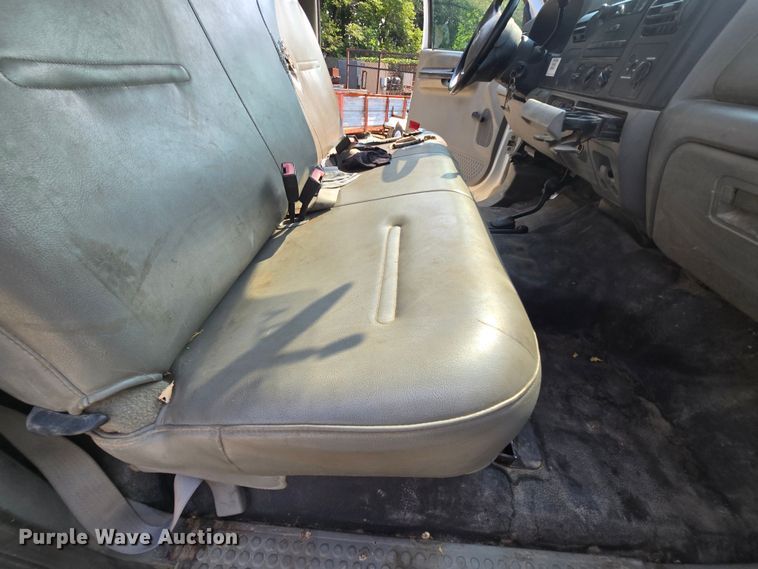 image for item DQ4464 2006 Ford F550 Super Duty XL utility / service truck