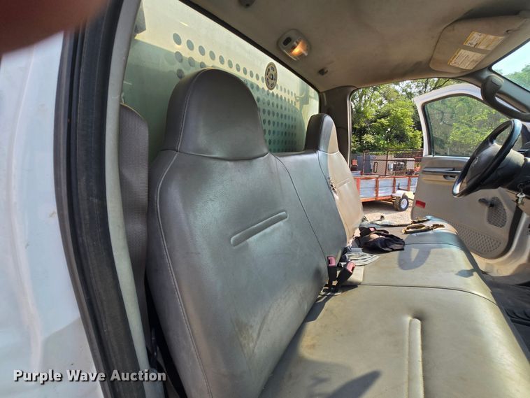 image for item DQ4464 2006 Ford F550 Super Duty XL utility / service truck