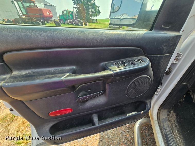 image for item DQ4469 2003 Dodge Ram 2500 Quad Cab pickup truck