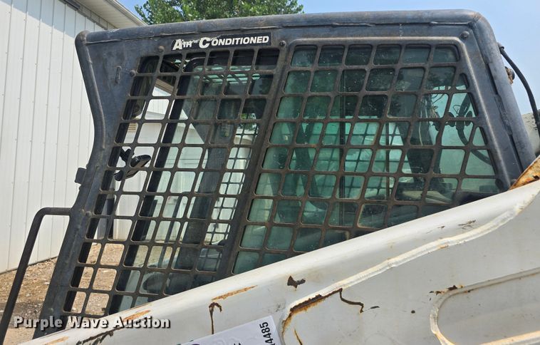 image for item DQ4485 2003 Bobcat T300 skid steer loader