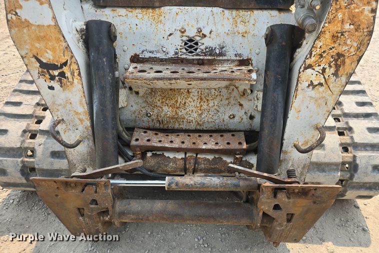 image for item DQ4485 2003 Bobcat T300 skid steer loader