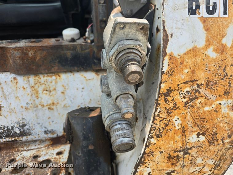image for item DQ4485 2003 Bobcat T300 skid steer loader