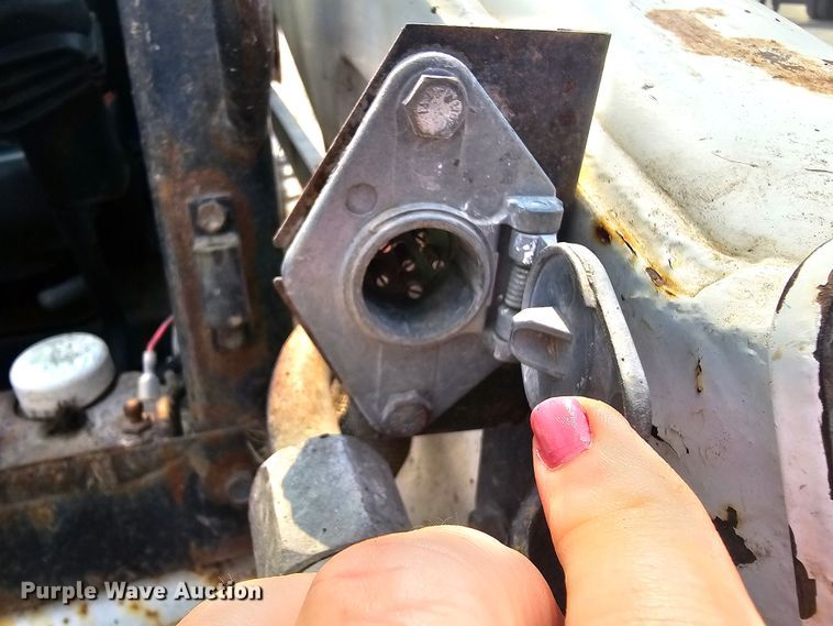 image for item DQ4485 2003 Bobcat T300 skid steer loader