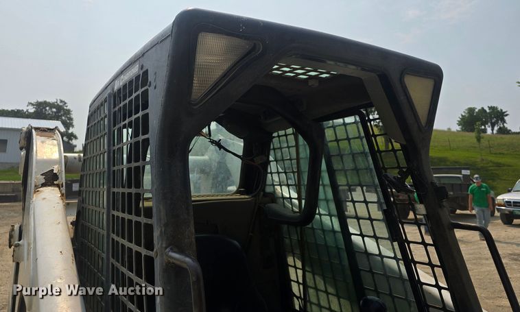 image for item DQ4485 2003 Bobcat T300 skid steer loader