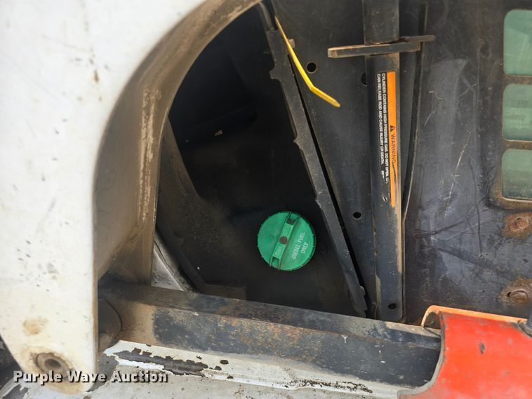 image for item DQ4485 2003 Bobcat T300 skid steer loader