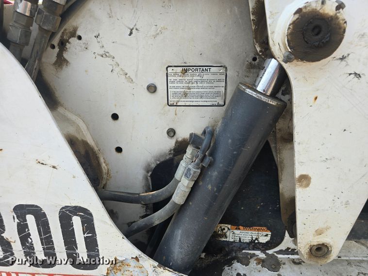 image for item DQ4485 2003 Bobcat T300 skid steer loader