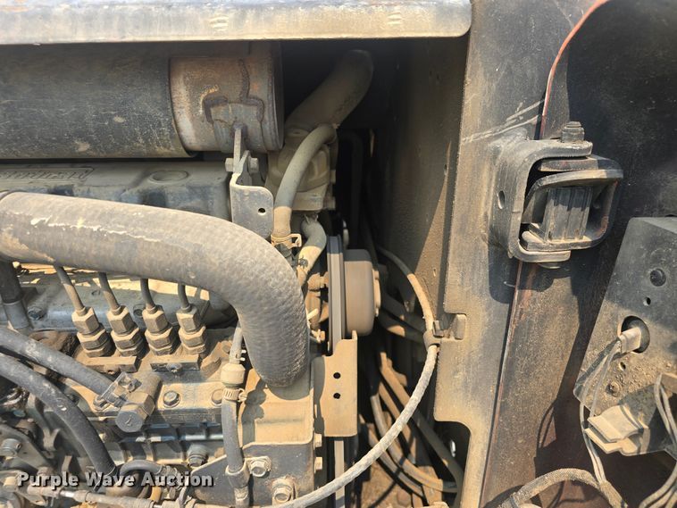 image for item DQ4485 2003 Bobcat T300 skid steer loader