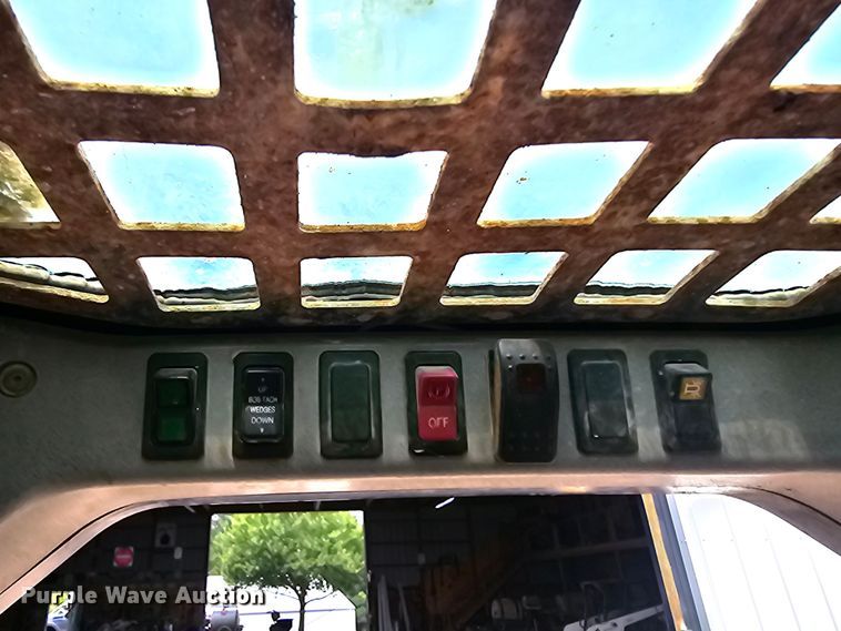 image for item DQ4485 2003 Bobcat T300 skid steer loader