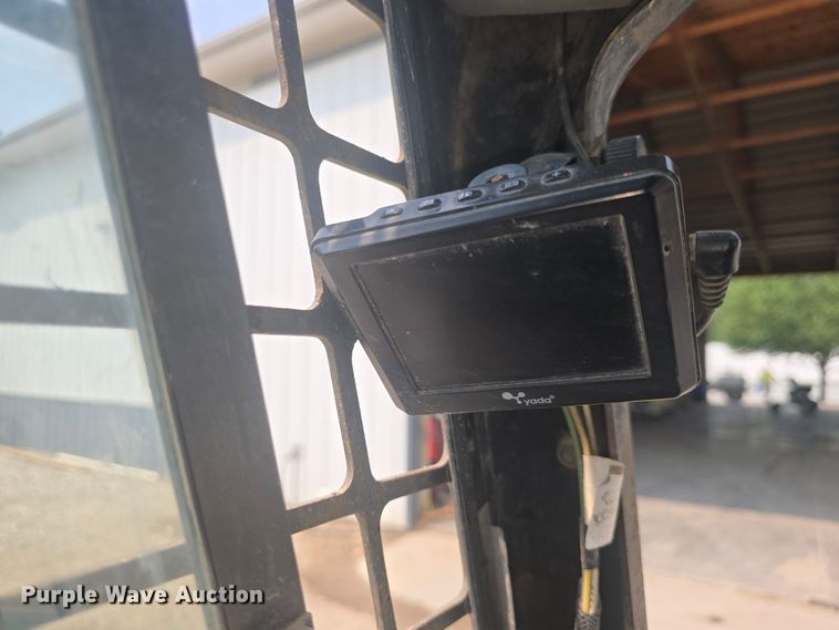 image for item DQ4485 2003 Bobcat T300 skid steer loader