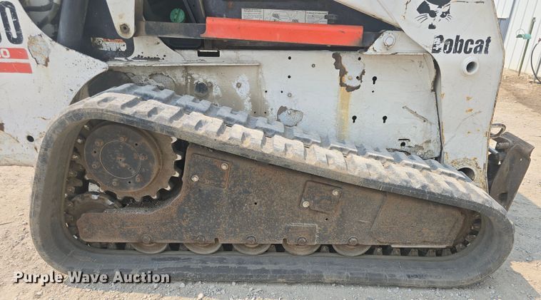 image for item DQ4485 2003 Bobcat T300 skid steer loader