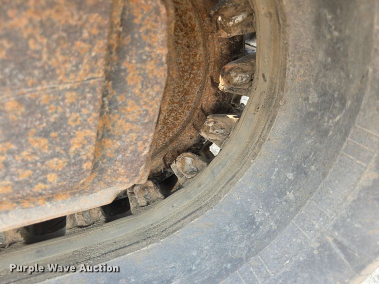 image for item DQ4485 2003 Bobcat T300 skid steer loader