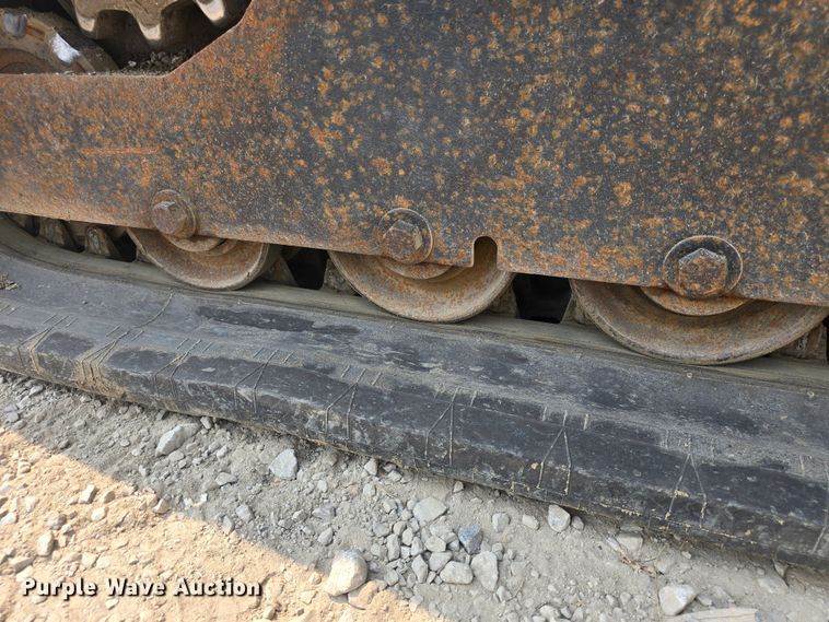 image for item DQ4485 2003 Bobcat T300 skid steer loader