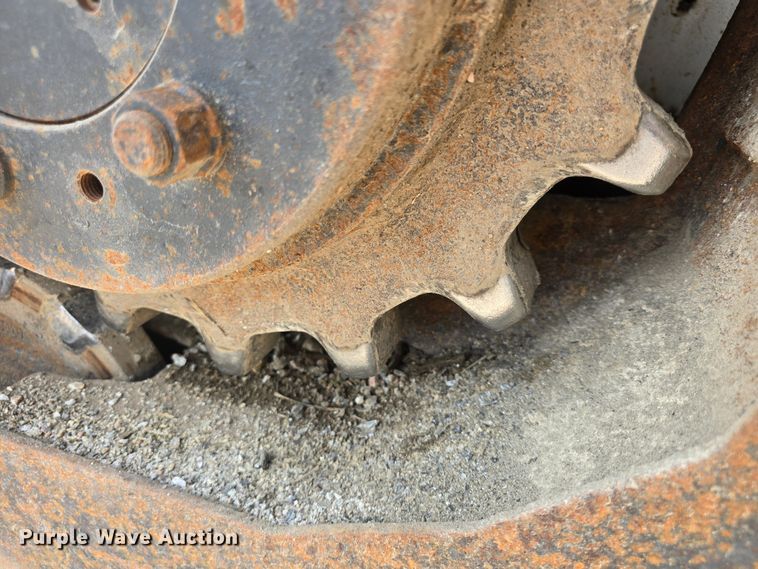 image for item DQ4485 2003 Bobcat T300 skid steer loader