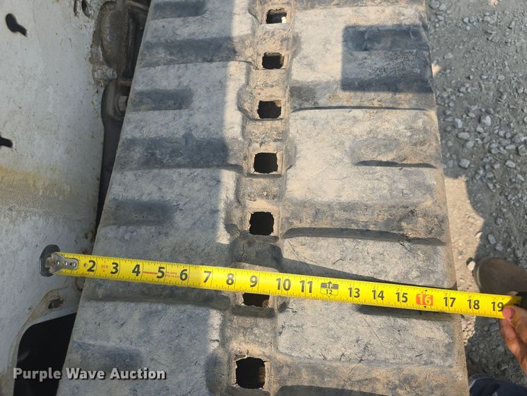 image for item DQ4485 2003 Bobcat T300 skid steer loader