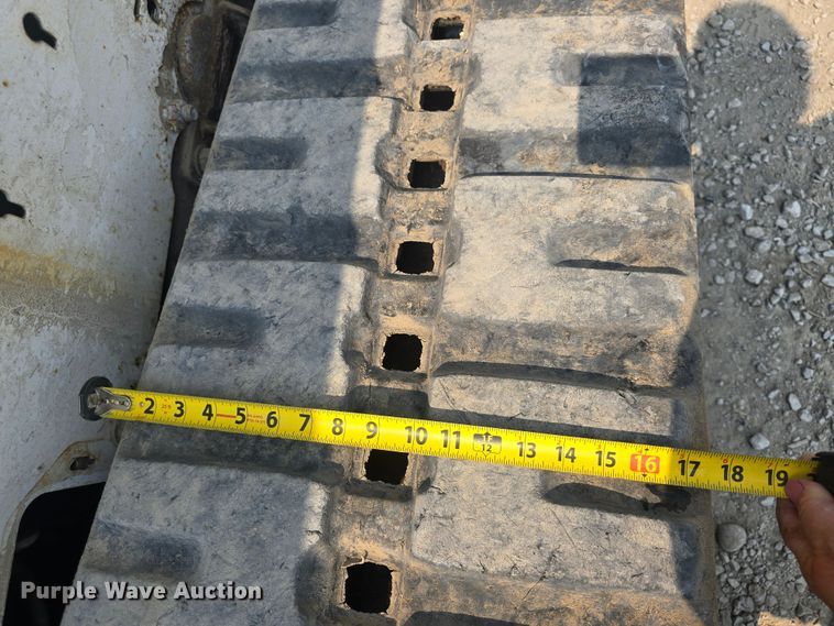 image for item DQ4485 2003 Bobcat T300 skid steer loader