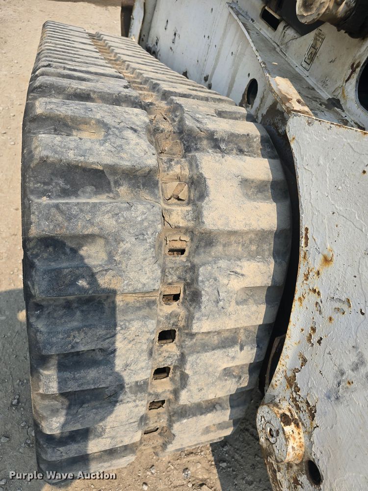 image for item DQ4485 2003 Bobcat T300 skid steer loader