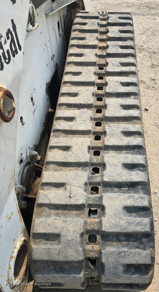 image for item DQ4485 2003 Bobcat T300 skid steer loader