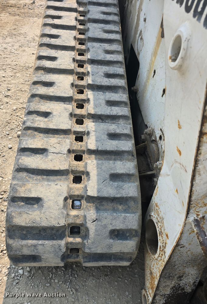 image for item DQ4485 2003 Bobcat T300 skid steer loader