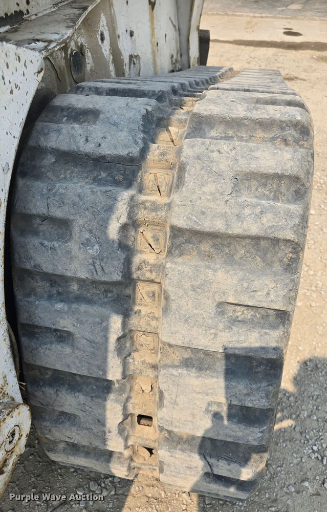 image for item DQ4485 2003 Bobcat T300 skid steer loader