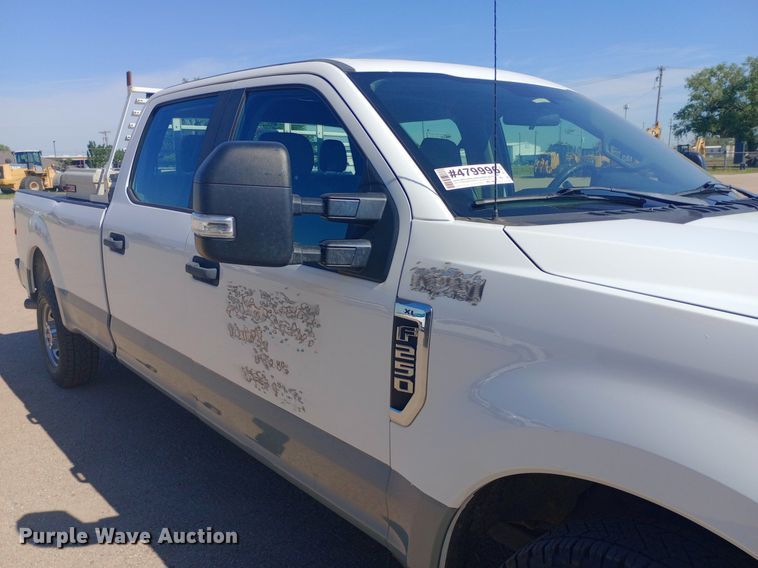 image for item DQ7164 2019 Ford F250 Super Duty Crew Cab pickup truck