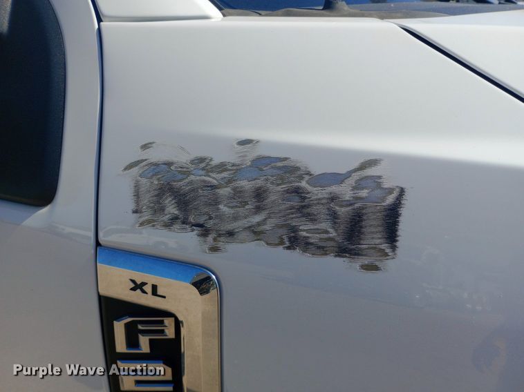 image for item DQ7164 2019 Ford F250 Super Duty Crew Cab pickup truck