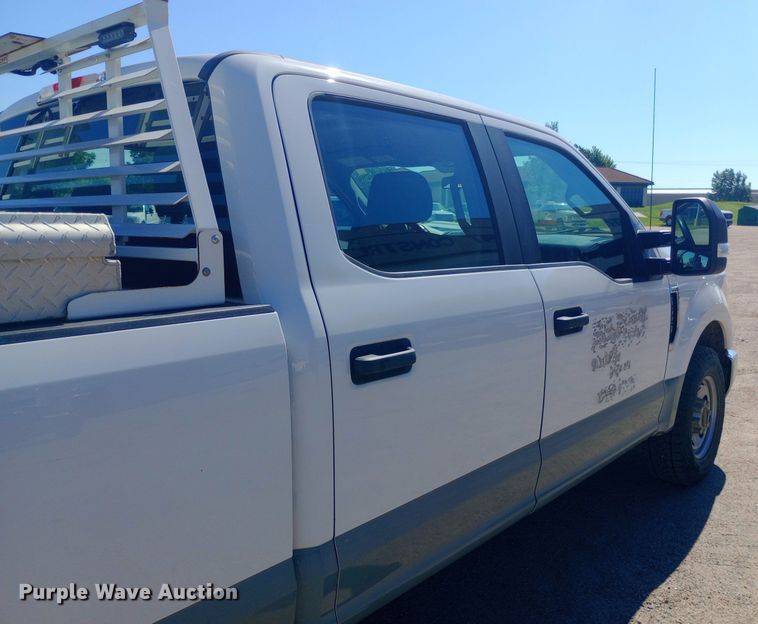 image for item DQ7164 2019 Ford F250 Super Duty Crew Cab pickup truck