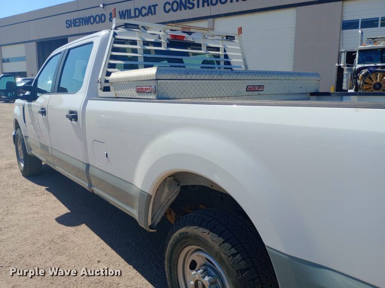 image for item DQ7164 2019 Ford F250 Super Duty Crew Cab pickup truck