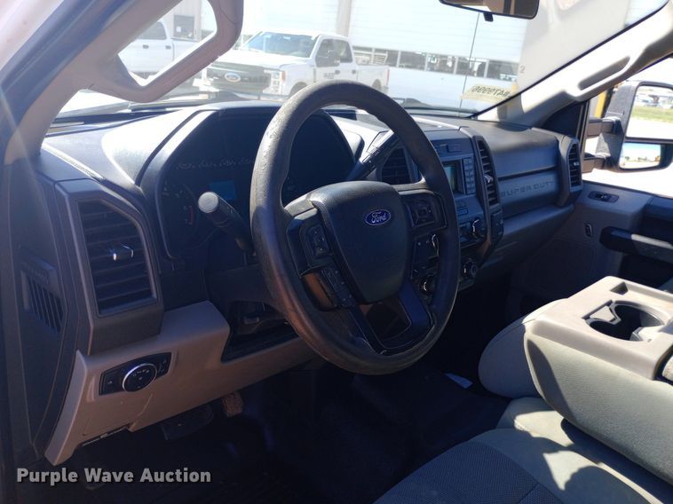 image for item DQ7164 2019 Ford F250 Super Duty Crew Cab pickup truck