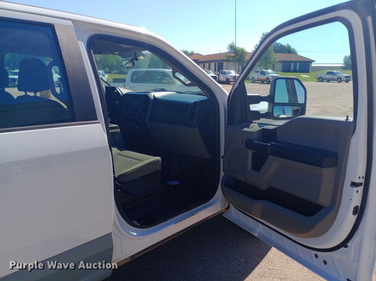 image for item DQ7164 2019 Ford F250 Super Duty Crew Cab pickup truck