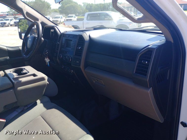 image for item DQ7164 2019 Ford F250 Super Duty Crew Cab pickup truck