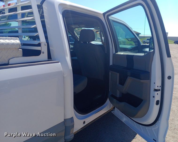 image for item DQ7164 2019 Ford F250 Super Duty Crew Cab pickup truck