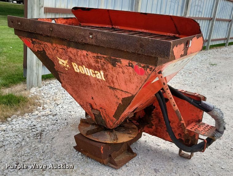 image for item DR4371 2008 Bobcat HS8 skid steer spreader
